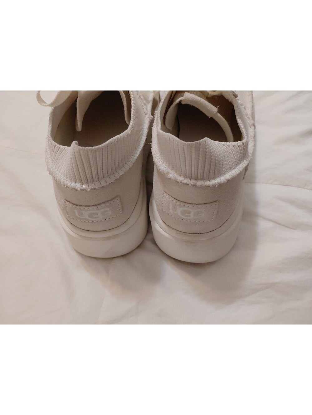 UGG size 8 8.5 Platform Sneakers  Off White (Run Big Fits 8.5 Exactly) EUC - Picture 7 of 8